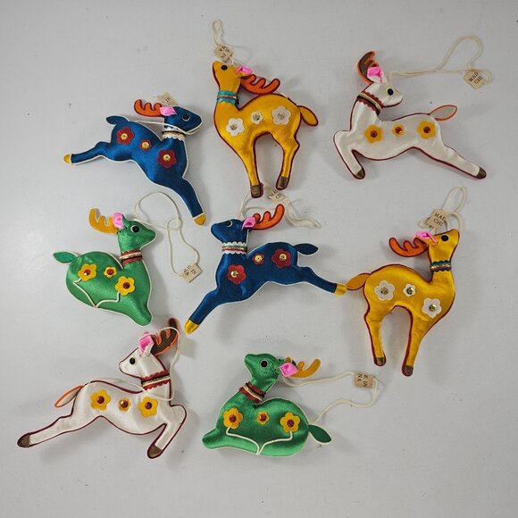 Vintage Chinese Silk Satin Embroidered Reindeer Christmas Ornaments Set Of 8 - Picture 5 of 9